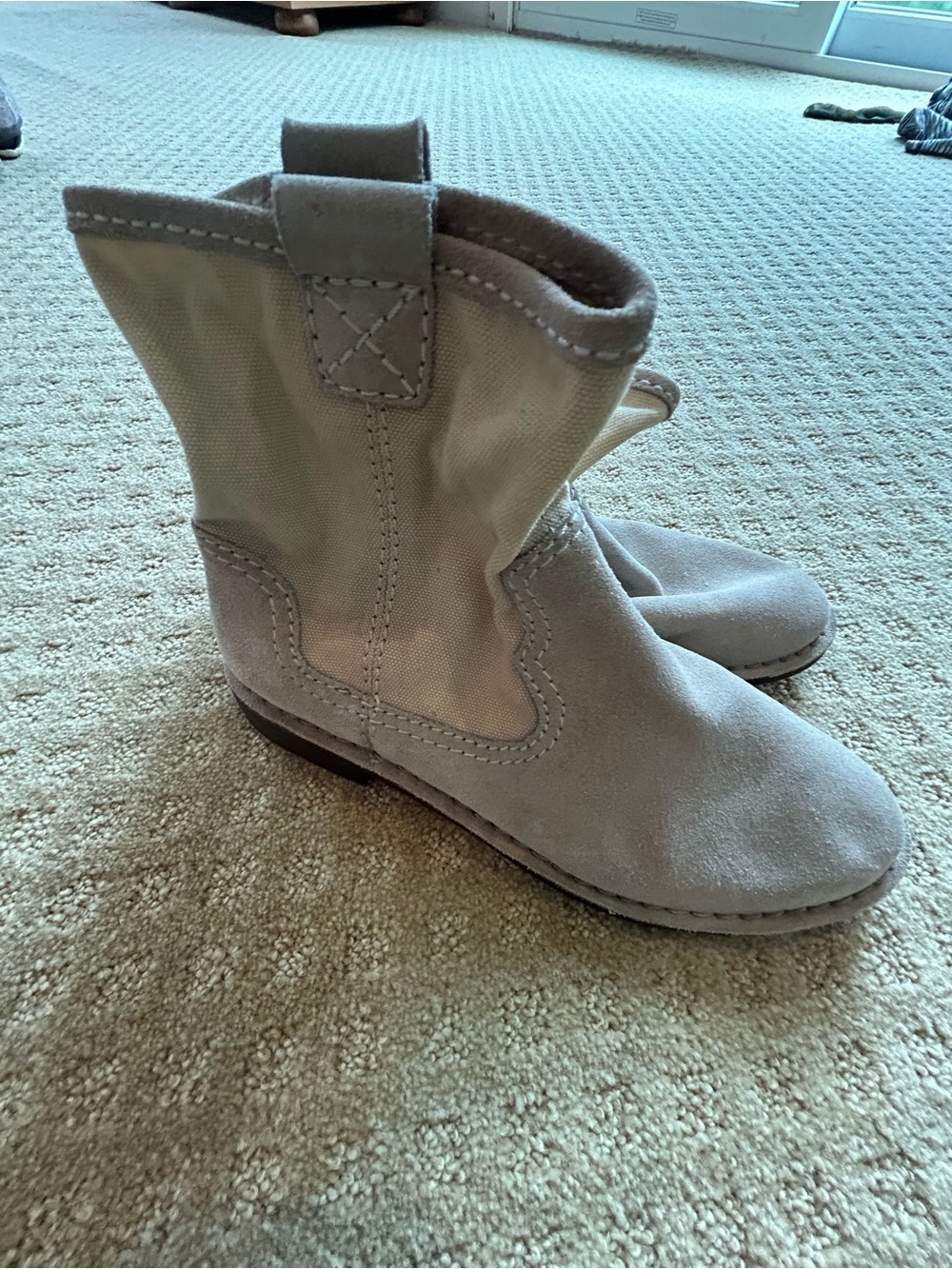 Clarks Kids Suede Ankle Booties in Light Gray